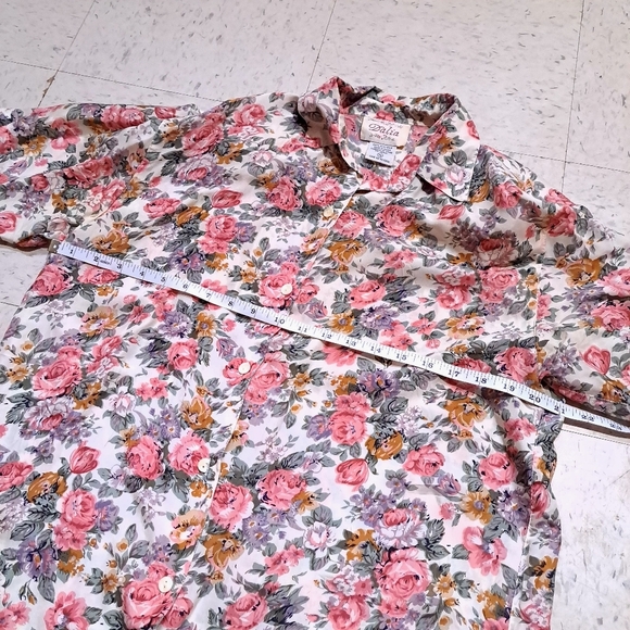 Dalia | Pink and Orange Floral Button Down Shirt with shoulder pads 100% silk - Picture 9 of 9